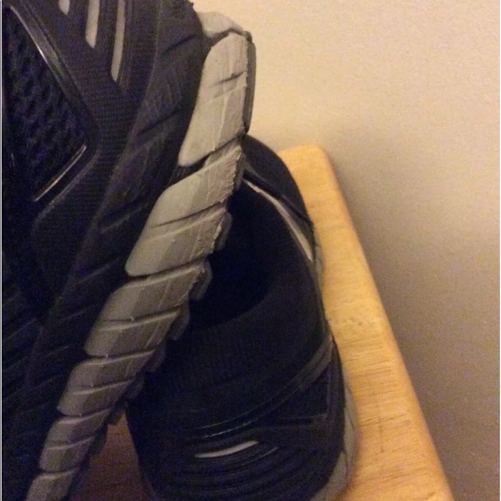 Brooks Beast 18 Men's Size 10.5D -Extra Wide 4E - Picture 7 of 8